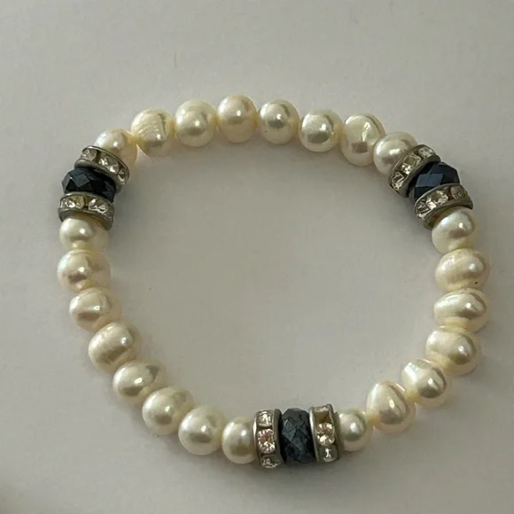 Pearl Beads Blue Crystal Stretch Bracelet - Brand New - Picture 8 of 10